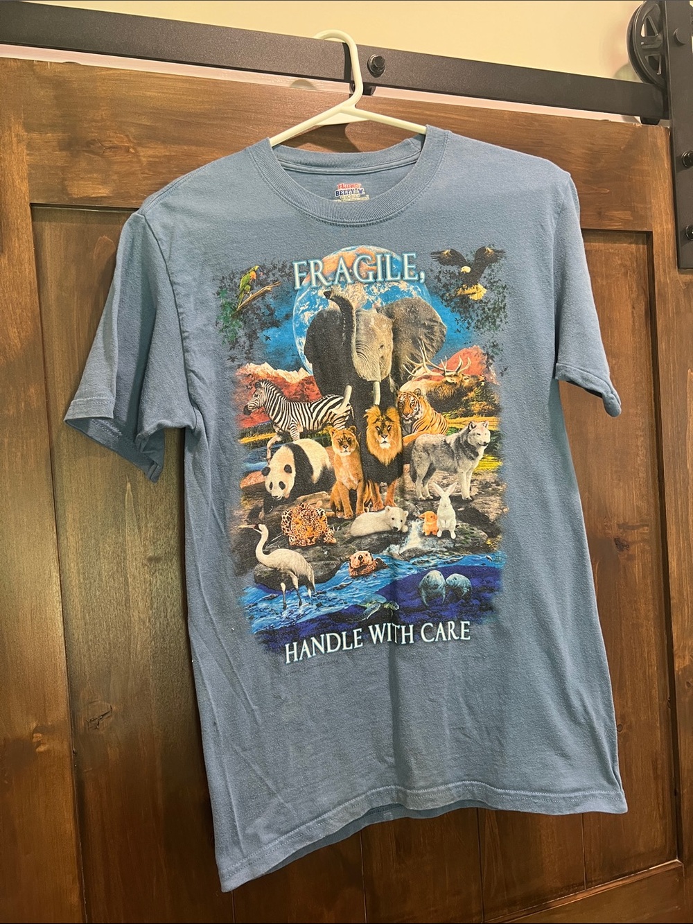 M53 VTG Hanes Blue 'Fragile Handle with Care' Wildlife Graphic Tee Sz. Sm